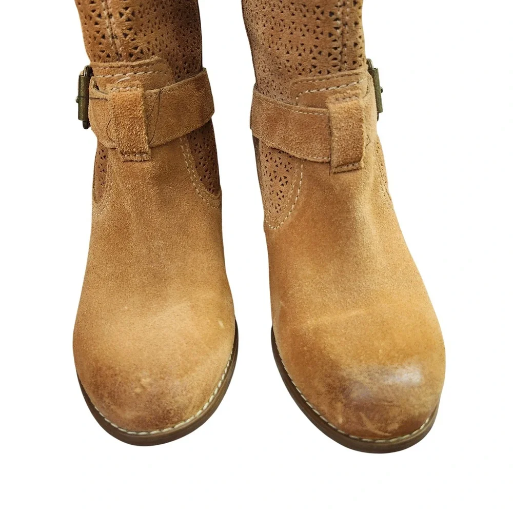 Timberland Suede Laser‎ Cut Buckle Ankle Boots Women's US 7.5 Tan Block Heel